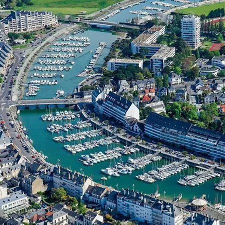 A Pied - Parking - T2 Spacieux Et Balcon Apartment